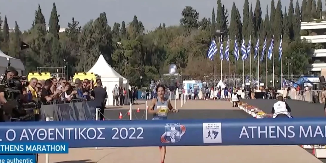 39ος Μαραθώνιος | Νικήτρια η Βασιλική Κωνσταντινοπούλου - Πριν δύο χρόνια είχε διαγνωστεί με μυελοειδές καρκίνωμα