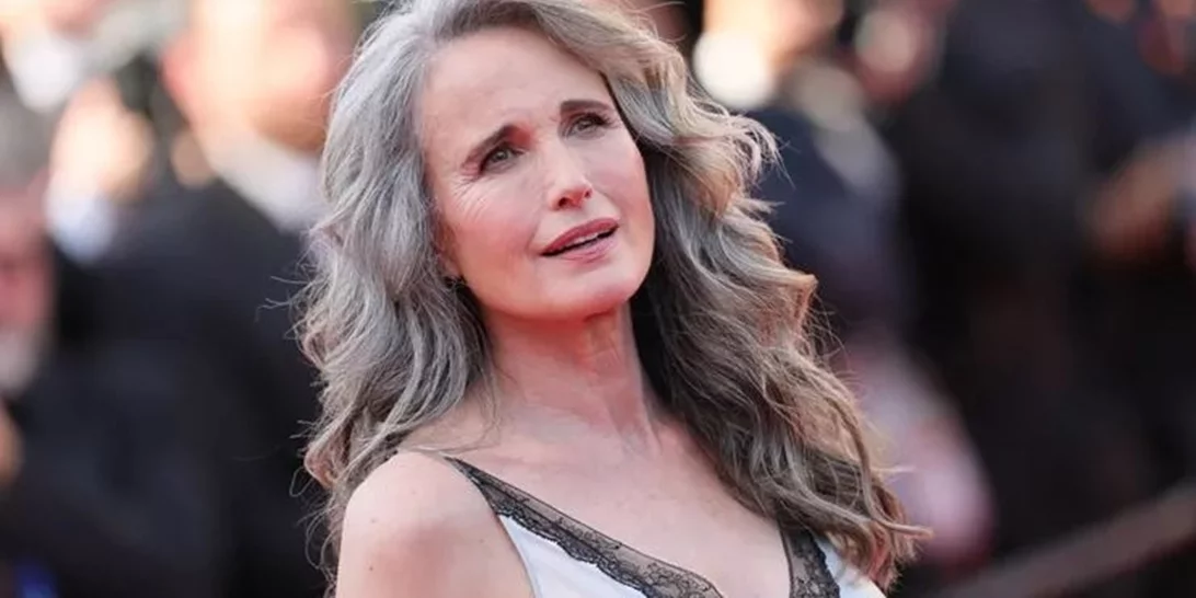 Οι πιο κομψές αποχρώσεις μαλλιών για γυναίκες άνω των 50