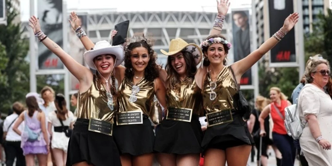 Οι Αμερικανοί χρεώνονται για να αγοράσουν εισιτήρια για συναυλίες, σύμφωνα με έρευνα