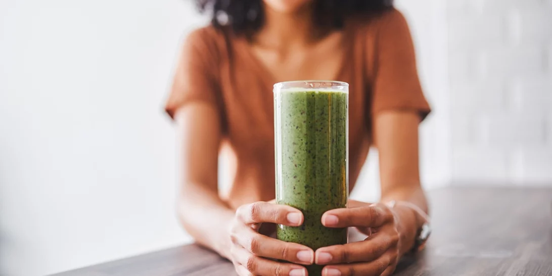 Ο αντιοξειδωτικός πράσινος χυμός που θα γεμίσει ευεξία τον οργανισμό σου
