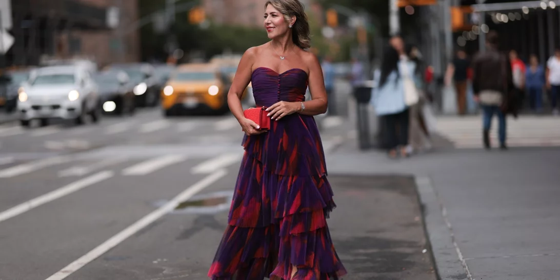 Είσαι καλεσμένη σε γάμο; Τι μπορείς να φορέσεις για να αναδείξεις τις καμπύλες σου