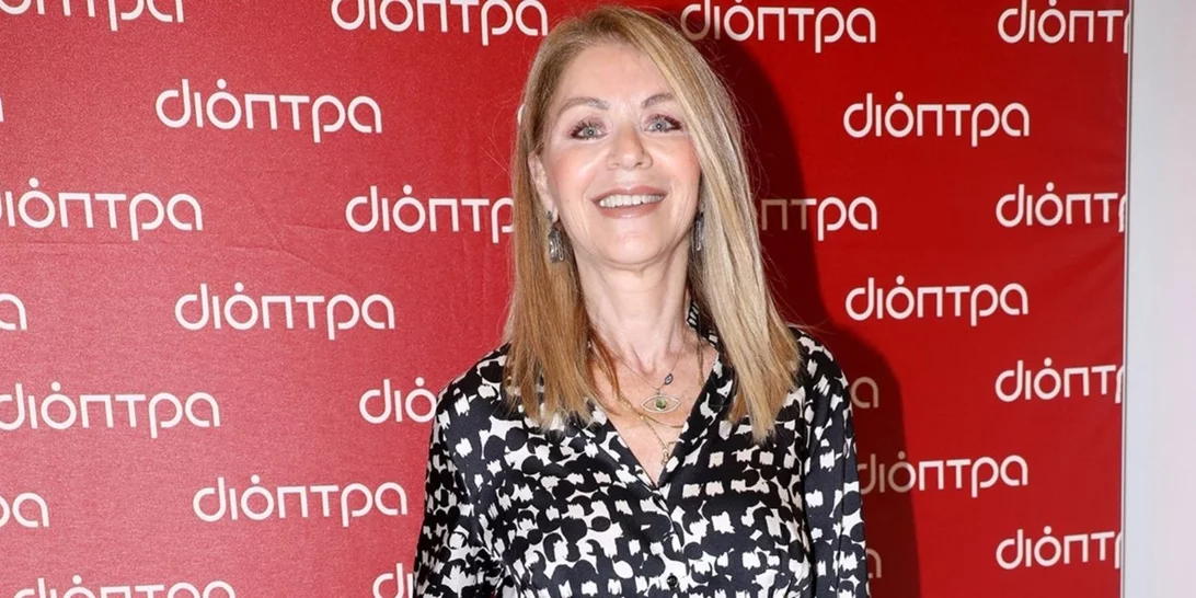 Πώς θα φορέσεις το τζιν παντελόνι σε βραδινή έξοδο; Η Έλλη Στάη προτείνει