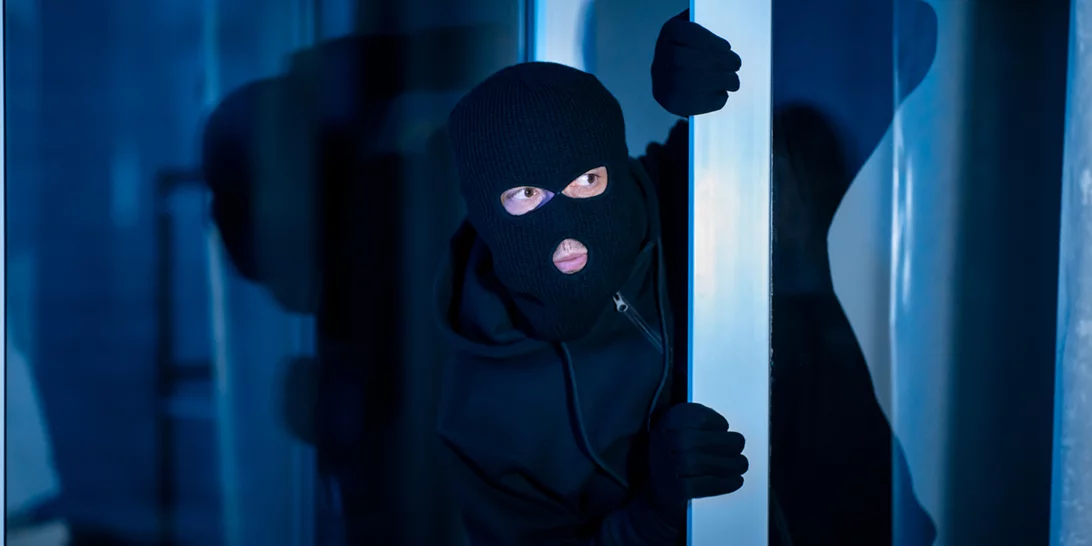 Κλοπή στην Πινακοθήκη: Έμεινε πέντε ώρες μέσα σε μια γυψοσανίδα - Πώς έστησε το κόλπο ο "σουρεάλ" μπογιατζής