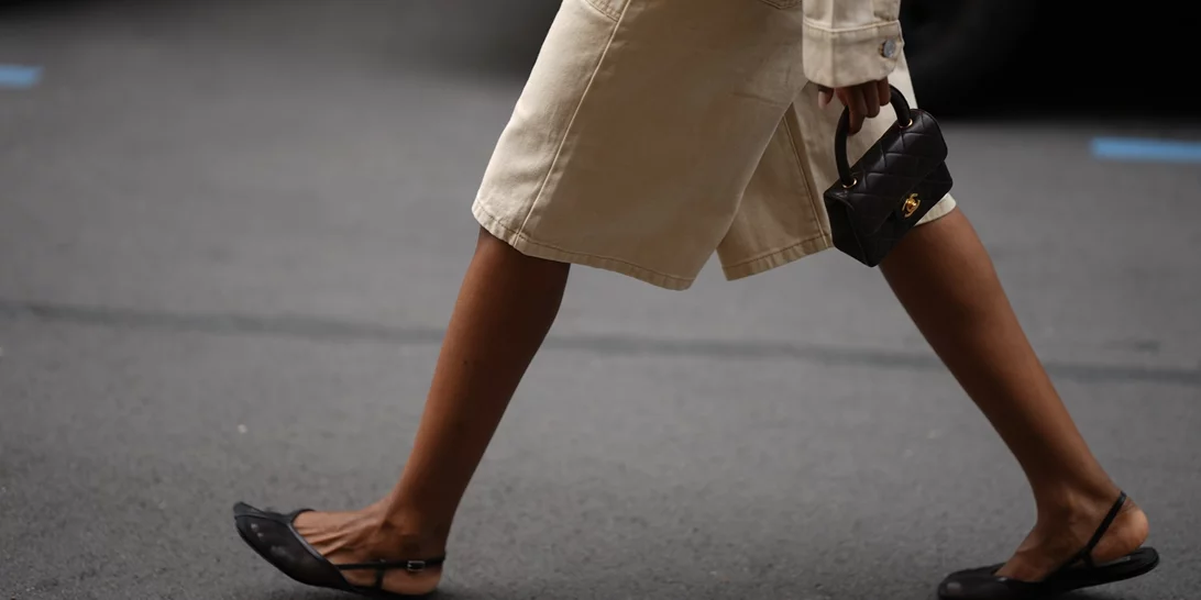 Οι μπαλαρίνες με δίχτυ που δεν πρέπει να λείπουν από τη βαλίτσα των διακοπών σου