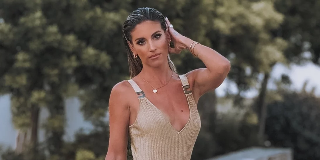 Αθηνά Οικονομάκου | Με floral φόρεμα από τη συλλογή της στην Εβδομάδα Μόδας του Μιλάνου