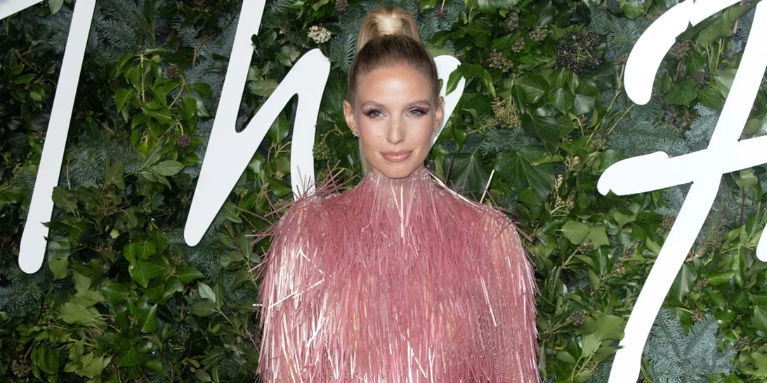 15 κομψά looks για να καλωσορίσεις με λάμψη το 2023