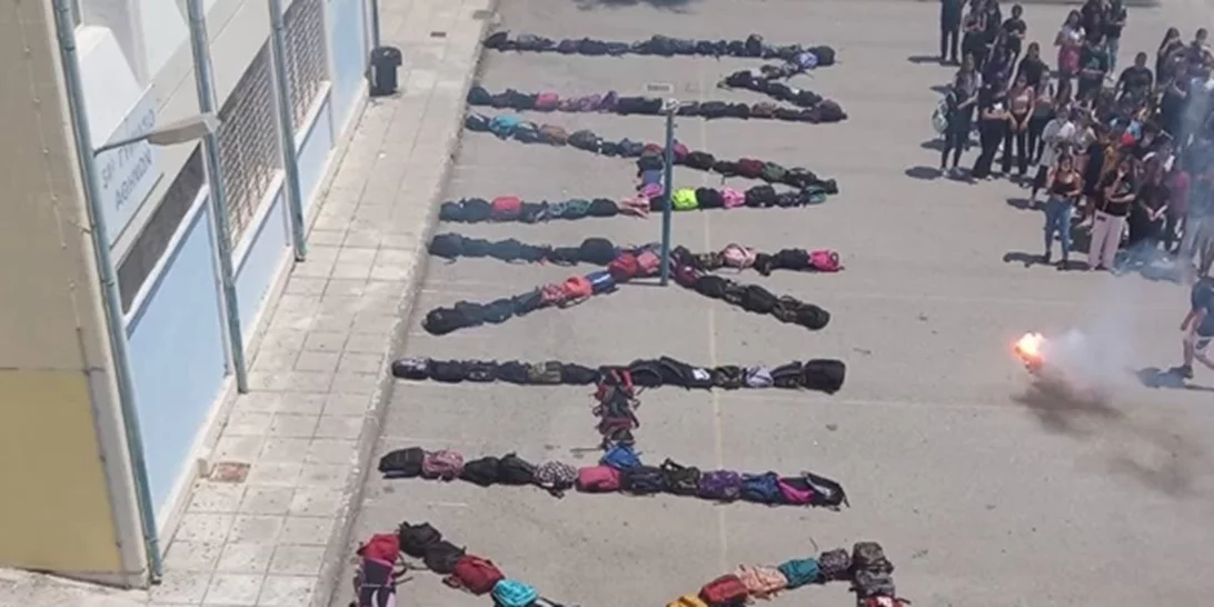 Τα τρία σενάρια για την αυτοκτονία του 14χρονου στον Κολωνό | Ερωτική απογοήτευση, bullying ή blackout challenge;