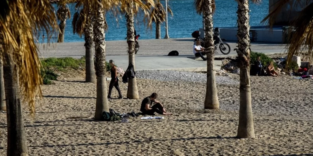 Αίθριος καιρός σήμερα με τον υδράργυρο έως 26 βαθμούς - Πότε θα "χειμωνιάσει"