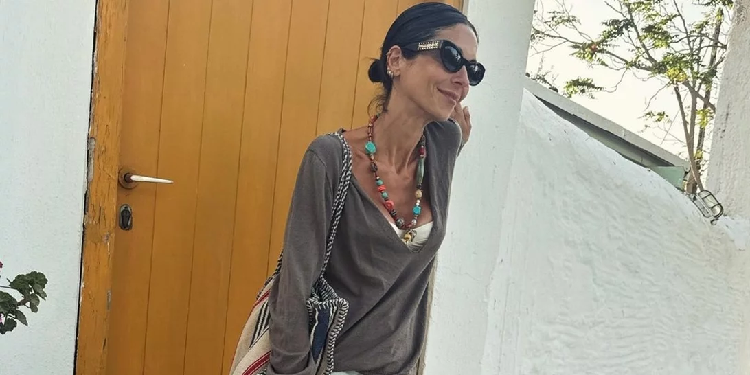 Η Σοφία Καρβέλα χαλαρώνει στην πιο "πράσινη" πισίνα που έχουμε δει