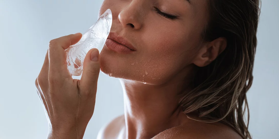 Παγάκι στο πρόσωπο | Κάνει όντως θαύματα ή είναι ακόμα ένα trend;