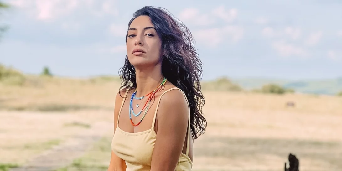 Η Ευγενία Σαμαρά έχει την πιο ωραία συλλογή από μπικίνι | 5 beach looks για να αντιγράψεις