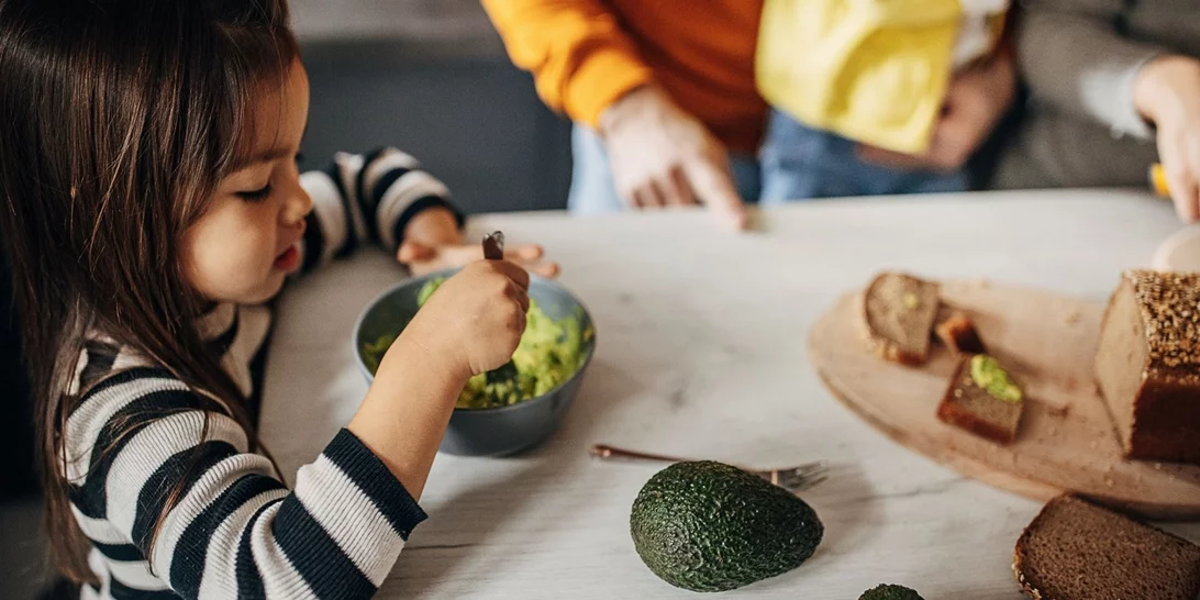 3 εύκολες και γρήγορες συνταγές με αβοκάντο από τη διατροφολόγο