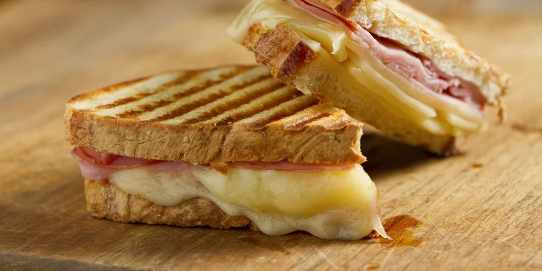 Αυτό είναι το φανταστικό, αφράτο ψωμί του τοστ που φτιάχνω εύκολα στο σπίτι - Χωρίς συντηρητικά και τόσο νόστιμο