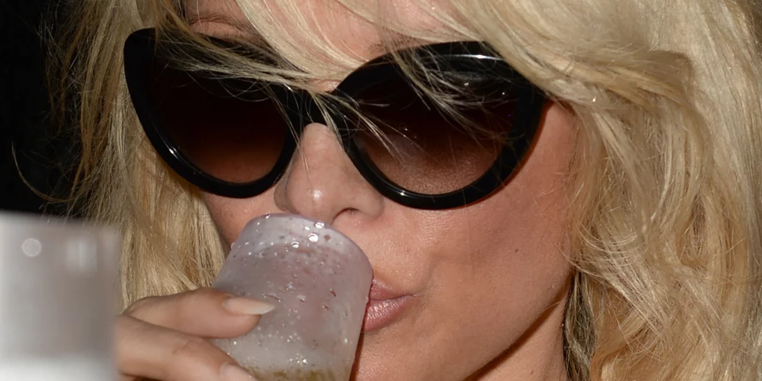 Η Pamela Anderson ανοίγει την καρδιά της στο Netflix