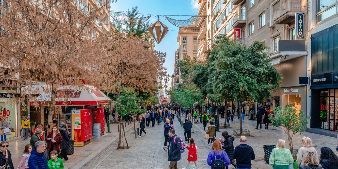 Ανοιχτά τα καταστήματα σήμερα | Με τι ωράριο θα λειτουργήσουν - Από 18 Δεκεμβρίου το καλάθι του Αη Βασίλη