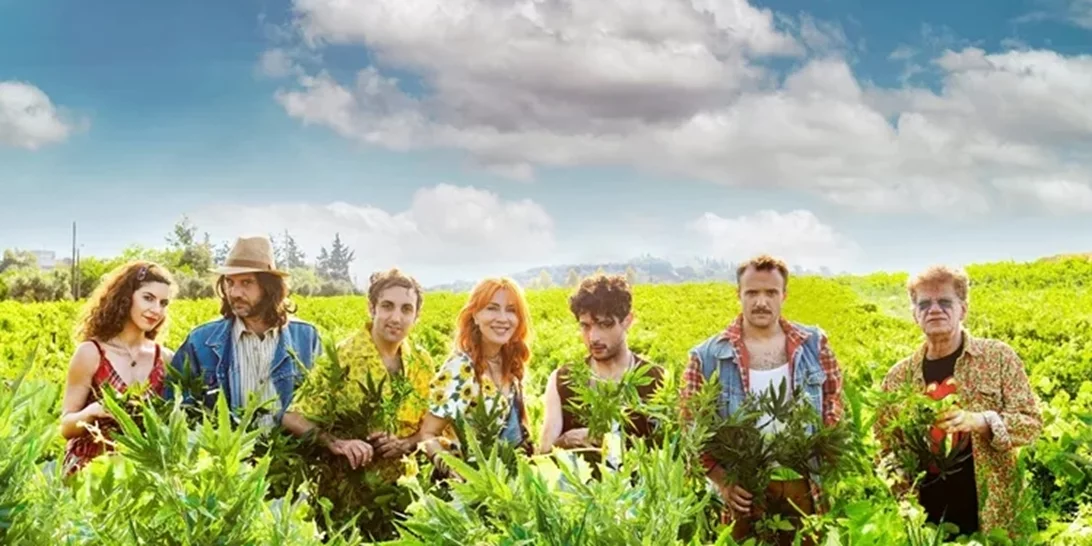 Σμαράγδα Καρύδη | "Η μαριχουάνα της μαμάς είναι η καλύτερη";