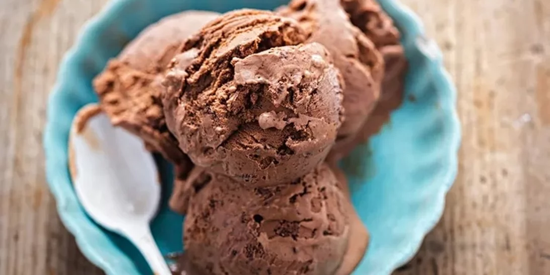 Πρωτεϊνικό παγωτό σοκολάτας - Λαχταριστό, με μόλις 3 υλικά