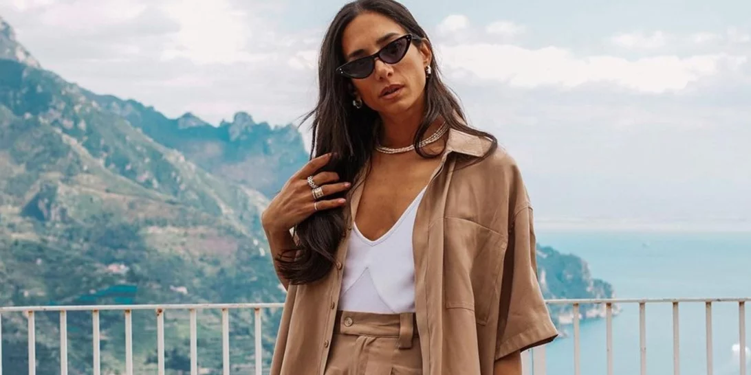 Η Νάντια Ράπτη με το καλοκαιρινό κοστούμι που θέλουμε να φοράμε από τώρα έως και το καλοκαίρι