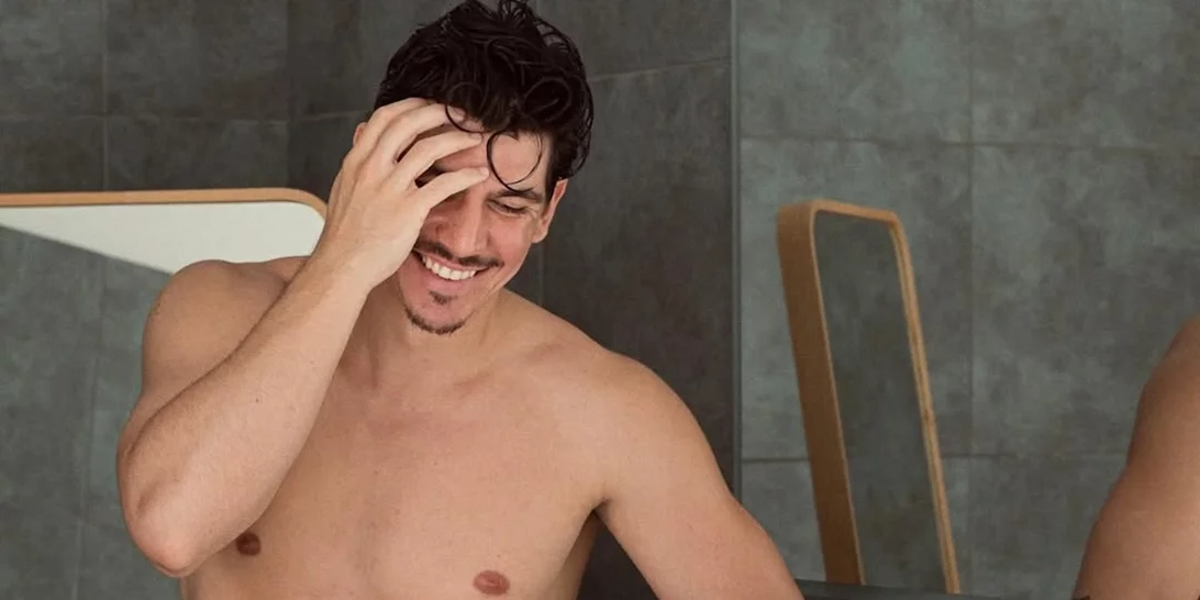 Παύλος Γαλακτερός | Το τρυφερό video με κούκλα φωτογράφο στις Φιλιππίνες