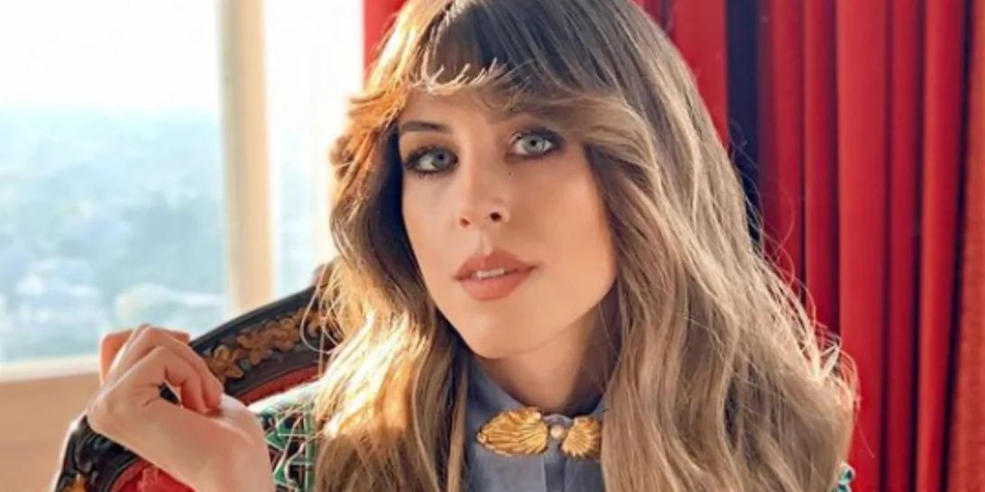 Demy | Το νέο της κούρεμα έχει άφθονα "french girl" vibes