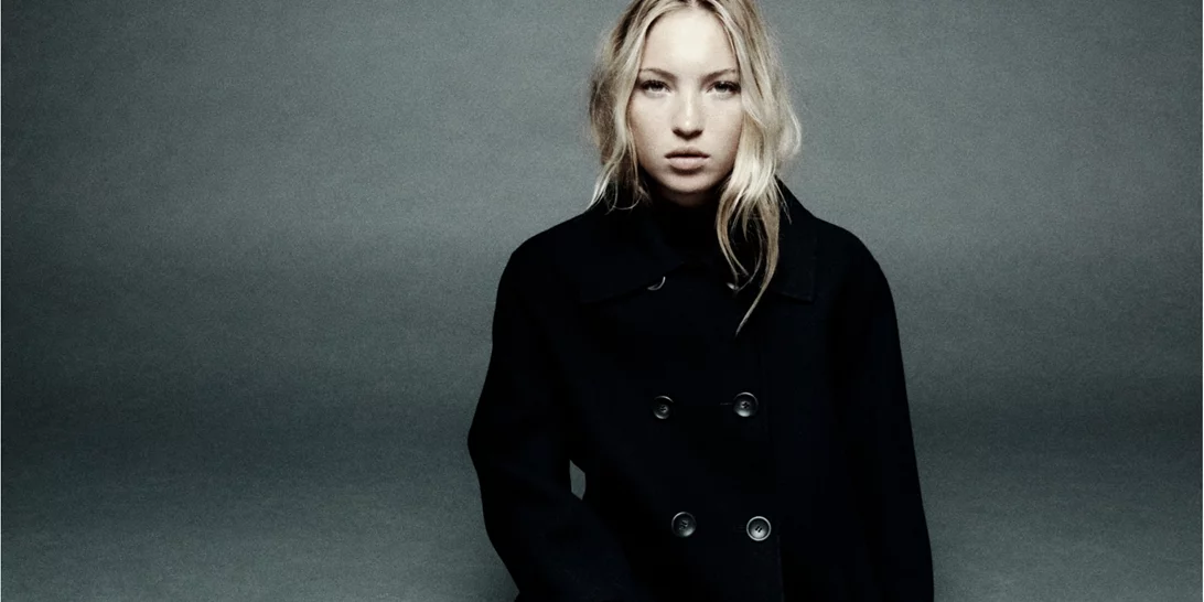 H Lila Moss πρωταγωνιστεί στη νέα καμπάνια της Massimo Dutti