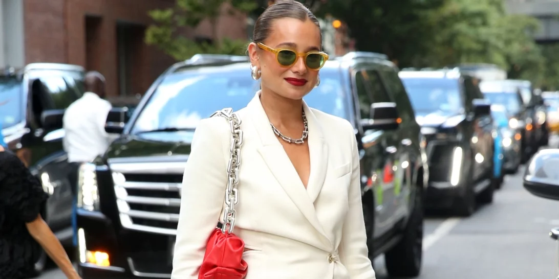 Αυτό είναι το blazer - φόρεμα από τη Zara που λατρεύουν οι fashionistas