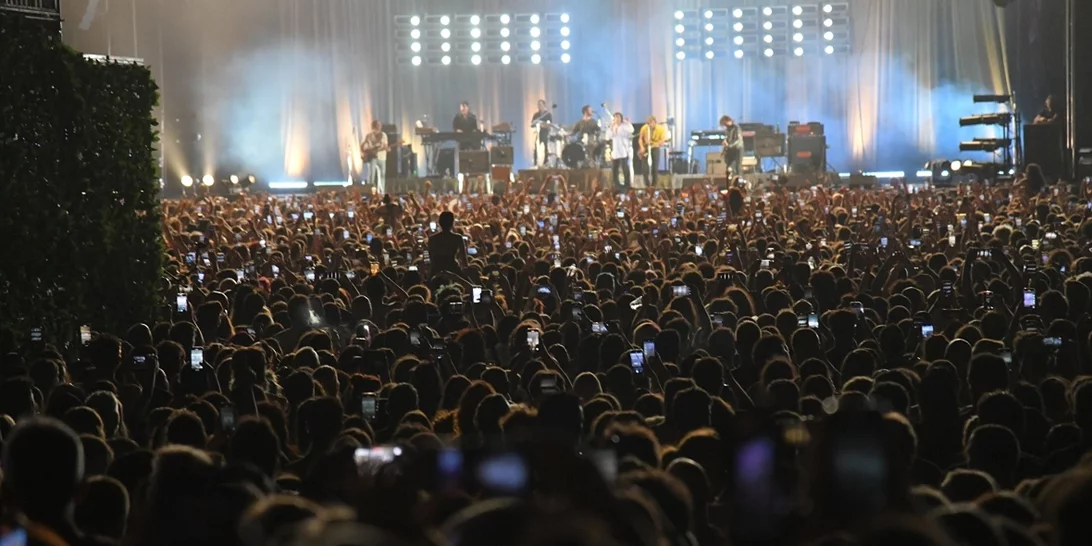 Arctic Monkeys, όπως η συναυλία που περιμέναμε όλο το καλοκαίρι