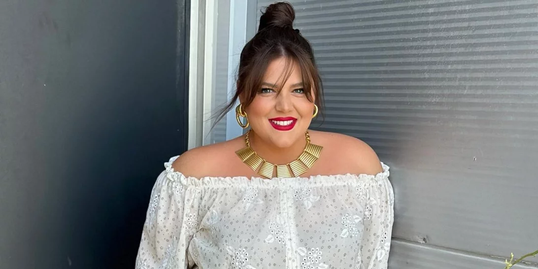 Η Δανάη Μπάρκα φόρεσε το πιο κοριτσίστικο ταγιέρ | Το έξυπνο styling tip που ακολούθησε