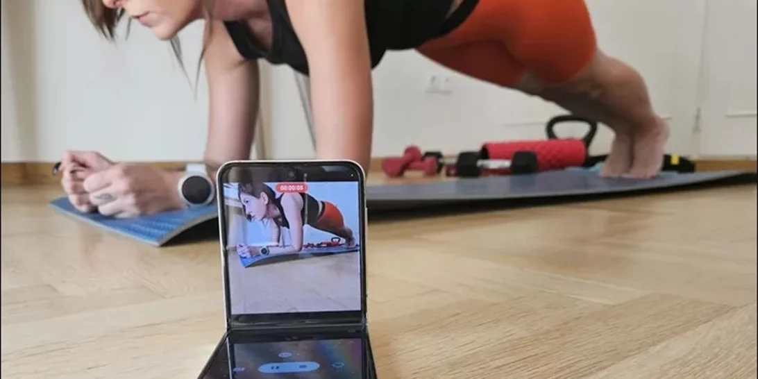 Tips για μία stylish προπόνηση με το Samsung Galaxy Z Flip5 και το Galaxy Watch6