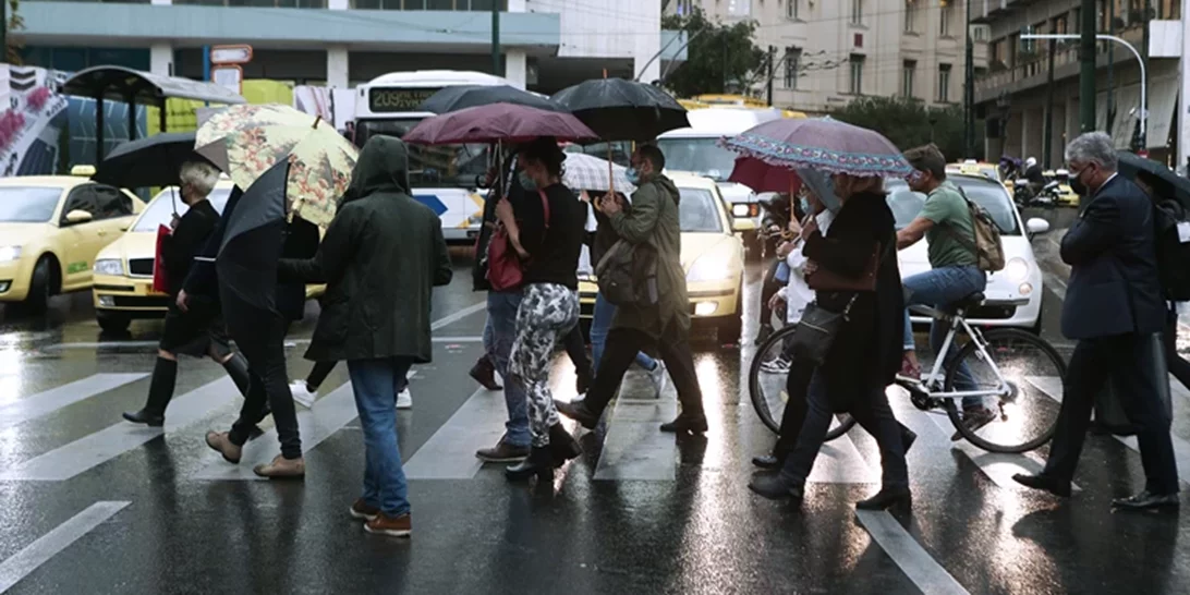 Χαλάει ο καιρός από σήμερα | Έρχονται καταιγίδες, κεραυνοί και χαλάζι - Μικρή πτώση της θερμοκρασίας