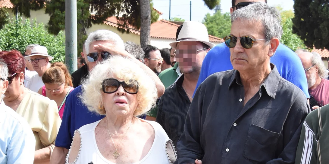 O Γιώργος Νταλάρας αποχαιρετά την Καίτη Γκρέυ | "Από παιδί, για μένα και την οικογένειά μου, ήταν πάντα παρούσα"