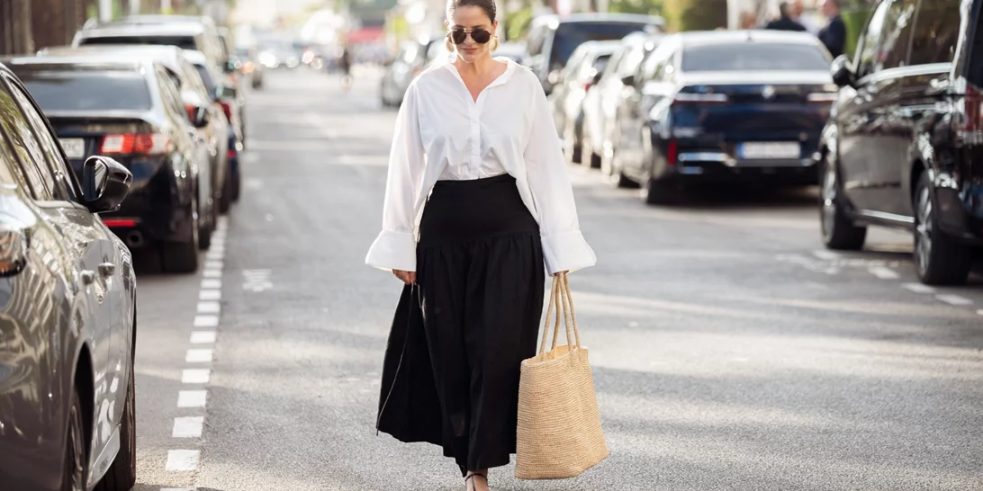 Αυτή η μαύρη λινή φούστα από τη Mango ταιριάζει με όλα σου τα ρούχα και θα γίνει η αγαπημένη σου για το καλοκαίρι