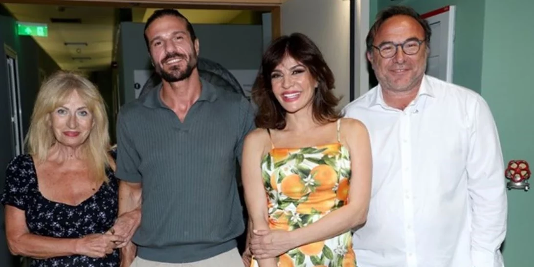 Πέτρος Κόκκαλης | Με τη σύζυγό του και τη μητέρα της, Μαρία στο Πεδίον του Άρεως