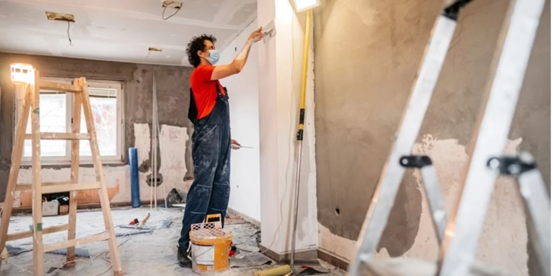 Πώς θα πληρώσουμε λιγότερα στην εφορία ανακαινίζοντας το σπίτι μας - Η ευκαιρία και οι παγίδες