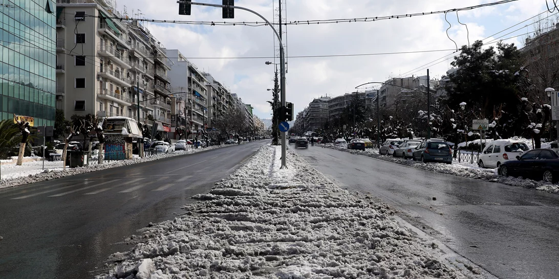 Κακοκαιρία | Πού έχουν κλείσει δρόμοι, πού χρειάζονται αλυσίδες