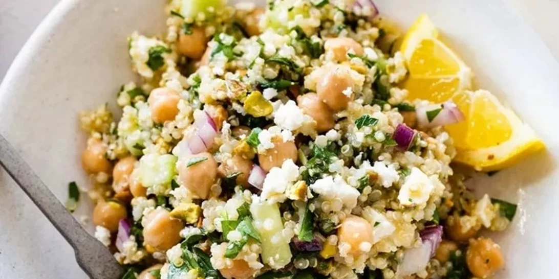 Φτιάξε πανεύκολα τη viral σαλάτα της Jennifer Aniston