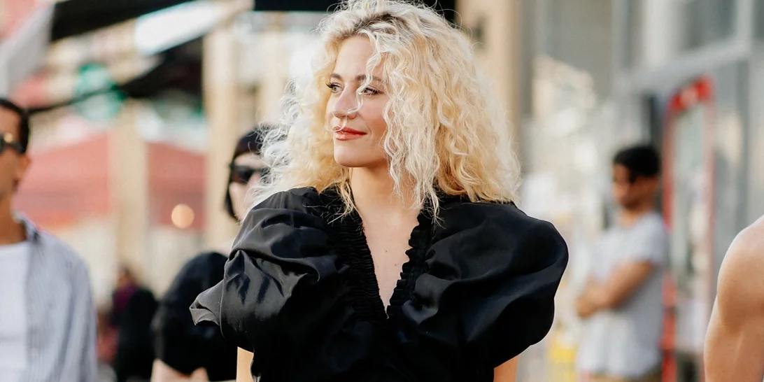 Αυτό είναι το ωραιότερο κούρεμα για σγουρά μαλλιά