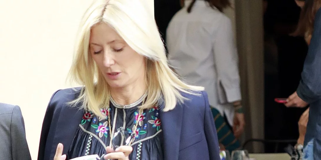 Μαρί Σαντάλ | Η υπέροχη οικογενειακή φωτογραφία στη θάλασσα - To ολόσωμο μαγιό της