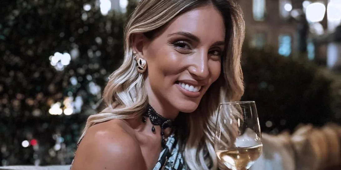 Η Αθηνά Οικονομάκου εντελώς αμακιγιάριστη μοιάζει με 20 ετών!