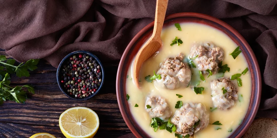 Κλασική συνταγή για γιουβαρλάκια αυγολέμονο