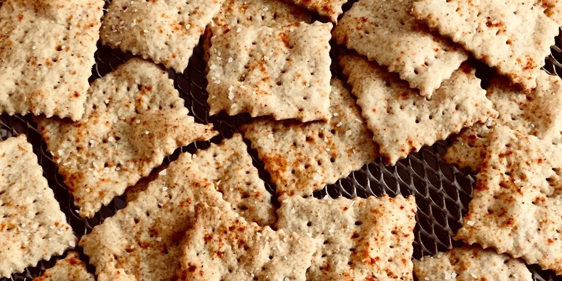 Σούπερ υγιεινά αλμυρά κρακεράκια με αλεύρι βρόμης, ζέας και κριθαριού