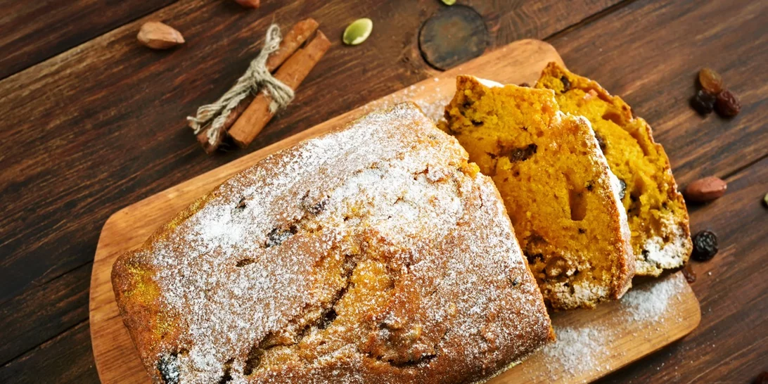 Σταφιδόπιτα | Η συνταγή για υπέροχο κέικ χωρίς βούτυρο και χωρίς αβγά