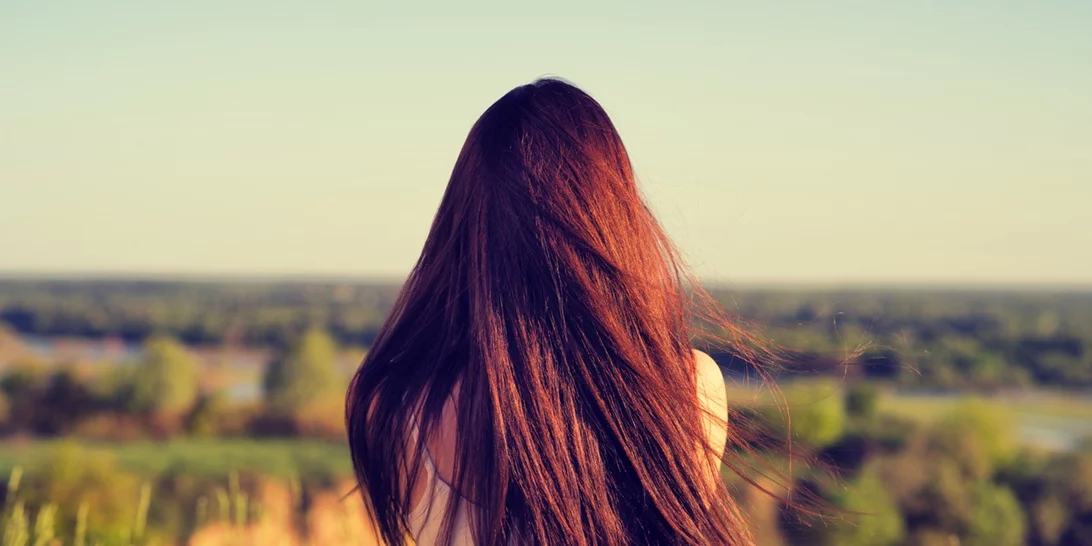 Πέφτουν τα μαλλιά σου; Οι καλύτερες συμβουλές για να αποφύγεις την τριχόπτωση