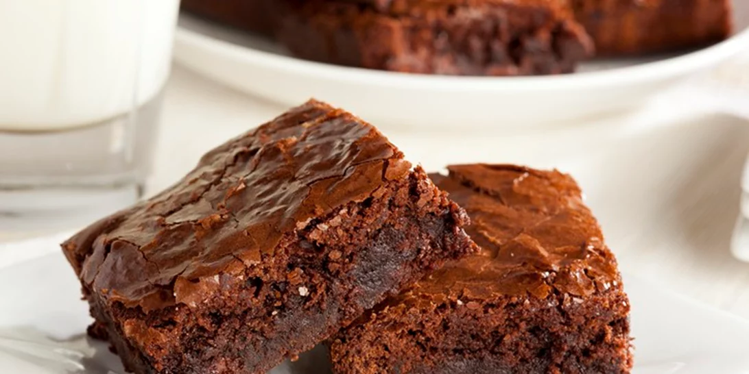 Μπράουνι με πραλίνα φουντουκιού | Η απλή και γρήγορη εκδοχή της παραδοσιακής συνταγής
