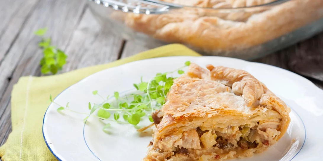 Συνταγή για κοτόπιτα με τυριά από τον Νικόλαο Τσελεμεντέ