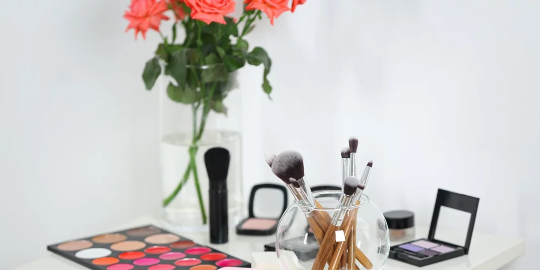 Πότε χαλάνε τα καλλυντικά; Κάθε πότε πρέπει να ανανεώνεται κάθε προϊόν ομορφιάς;