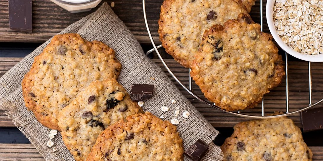 Φτιάξε cookies βρώμης με τη συνταγή της Σάντυ Κουτσοσταμάτη