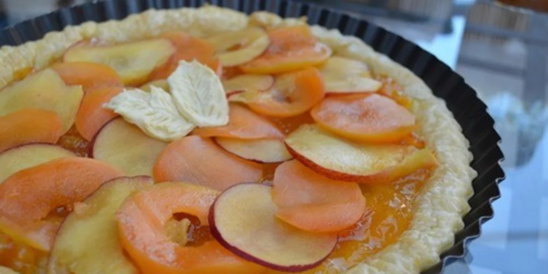 Καλοκαιρινή τάρτα φρούτων με 3 μόνο υλικά