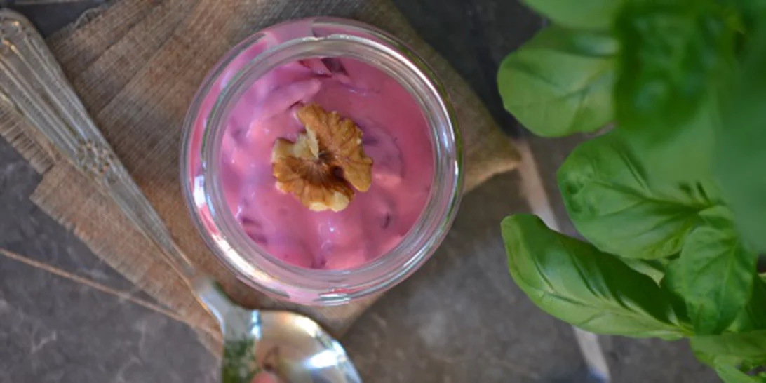 Συνταγή για παντζαροσαλάτα με γιαούρτι και καρύδια