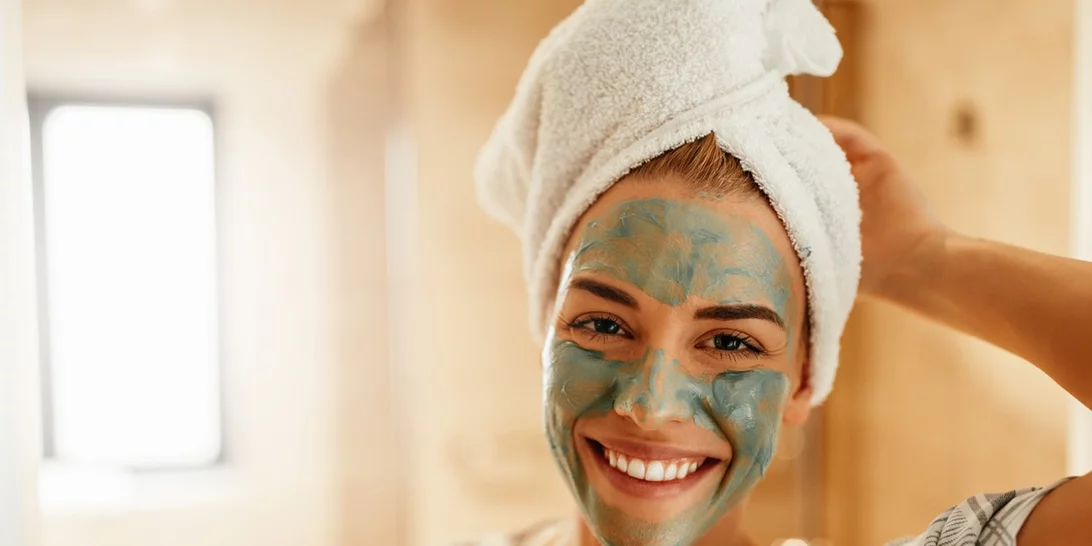 5 εύκολες μάσκες ομορφιάς για καθαρισμό, αντιγήρανση, σύσφιξη και ξηρότητα